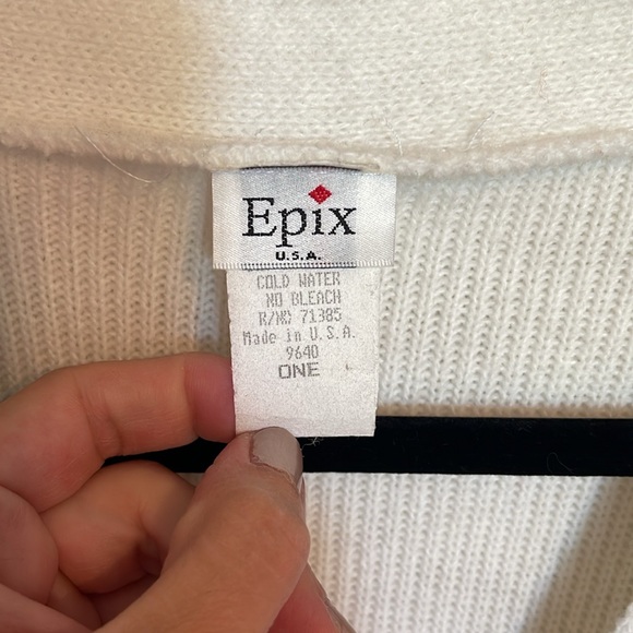 Vintage Epix. Size One. 100% acrylic. - Picture 3 of 8